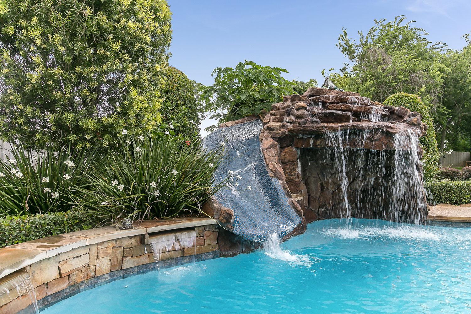 Crescent Spur Residence Maddox Custom Pools & Landscaping