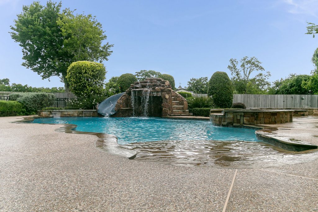 Crescent Spur Residence Maddox Custom Pools & Landscaping
