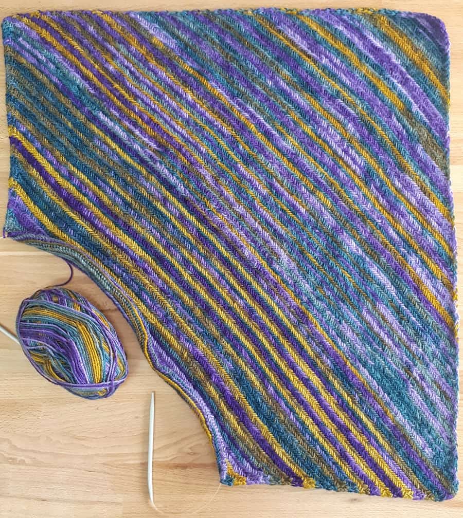 Corner to Corner Knit Blanket FREE Pattern Made by Gootie