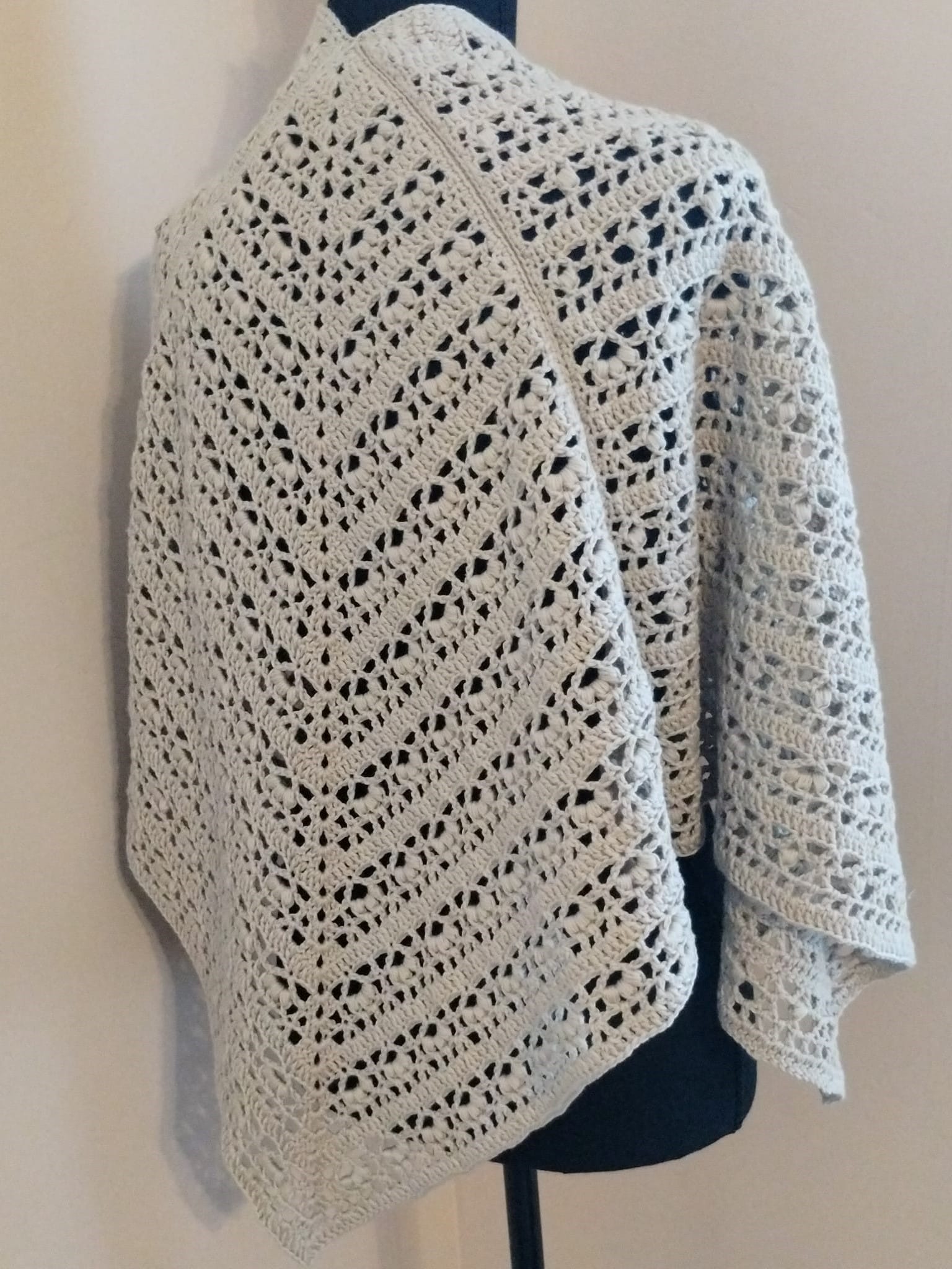 Free Summer Shawl Crochet Pattern In Bloom Ruana CAL 2023 Made by