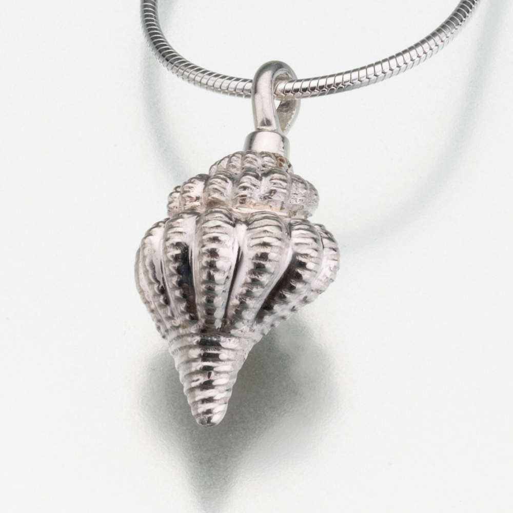 Conch Shell Pendant Madelyn Pendants Madelyn Pendants
