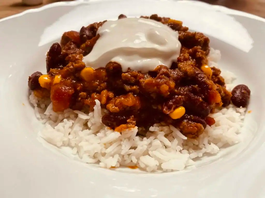 Chili con carne Nem opskrift med oksekød og bønner