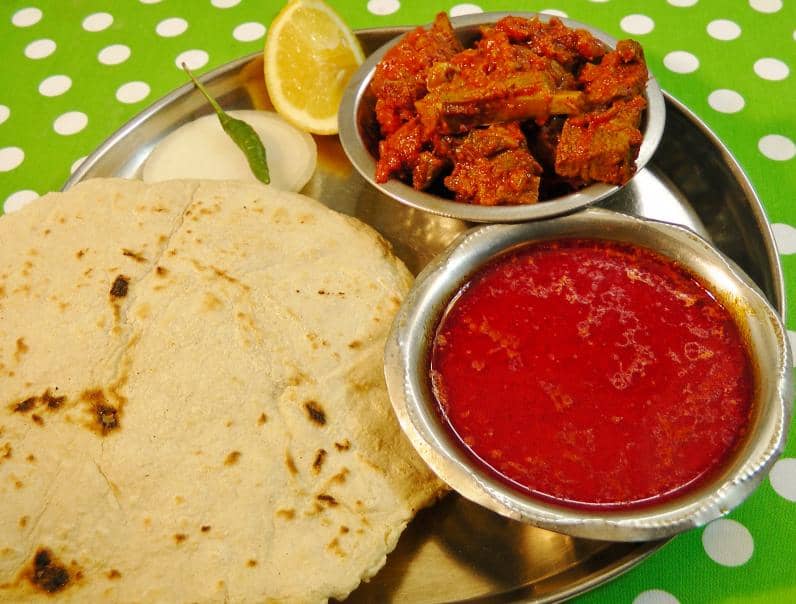 Tambda Rassa Madhura's Recipe