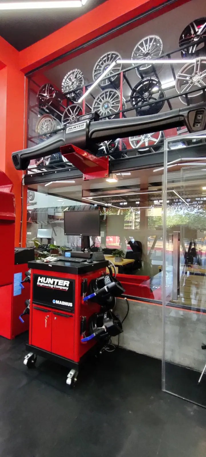 Hunter HawkEye Elite Global Technology, Local Support