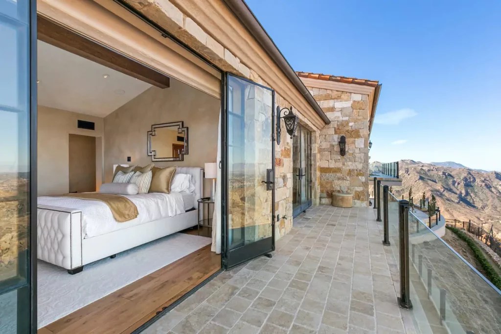 5 Bedroom Malibu Rocky Oaks Airbnb Mansion Mad Mansions