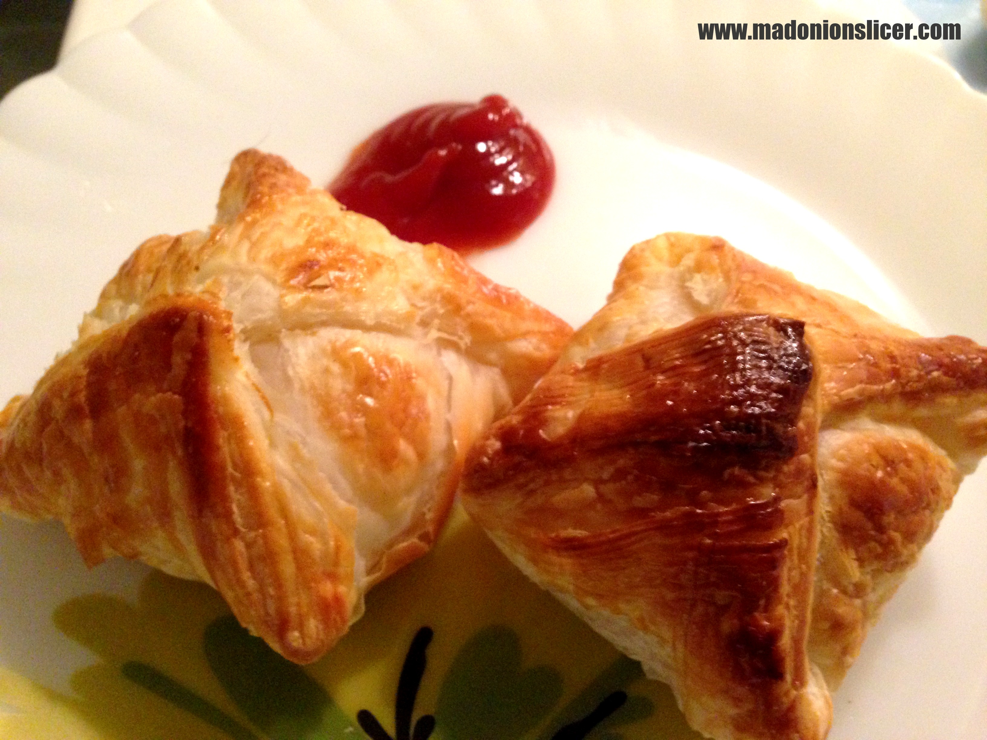 Recipe Egg Puffs Hyderabadi Cafe Style The Mad Onion Slicer