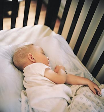 Por Que Mi Bebe Golpea La Cabeza Contra Su Cuna