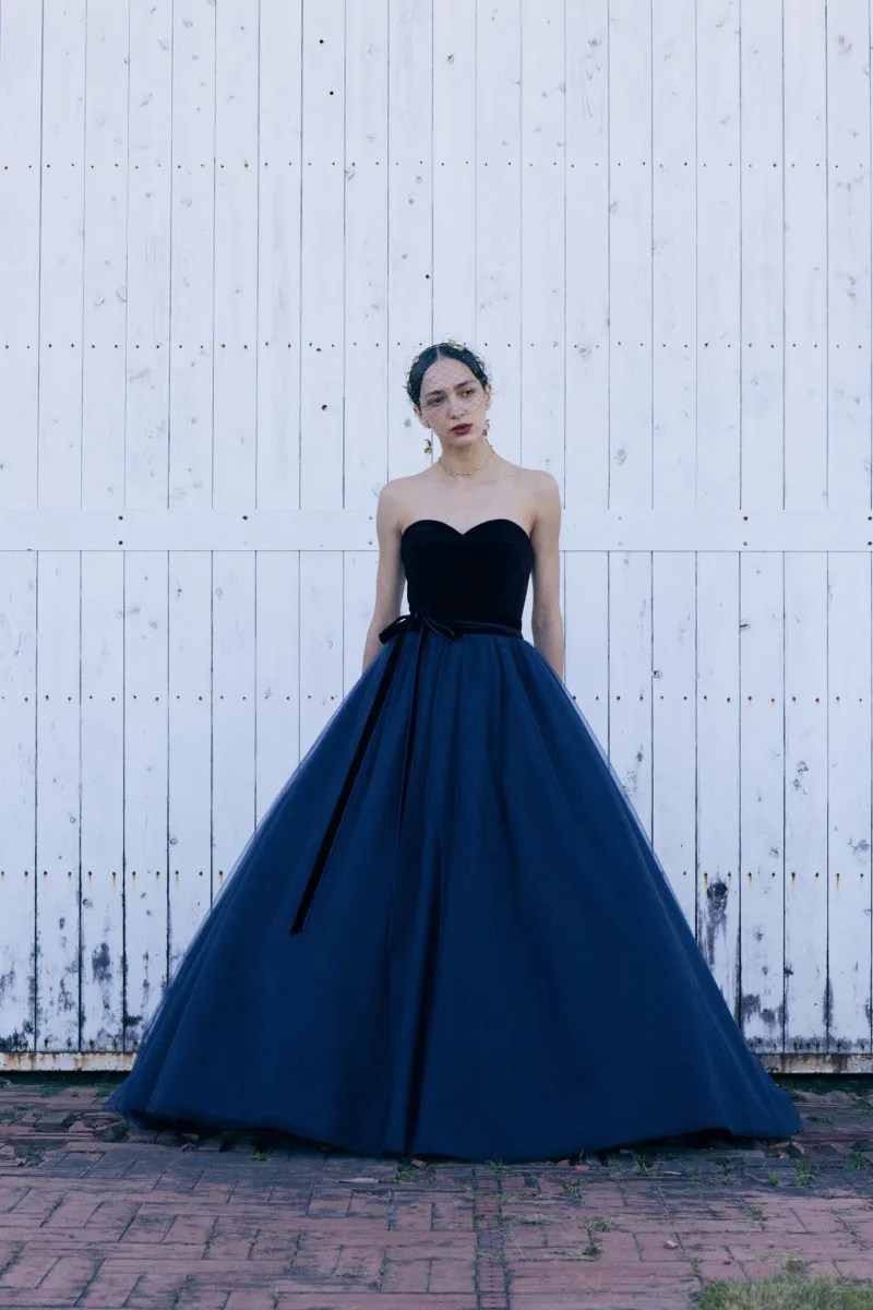 サステナブルなドレスブランドMIRROR MIRRORが実践するドレスと装花の再利用 NAGAKU Magazine（ナガクマガジン）