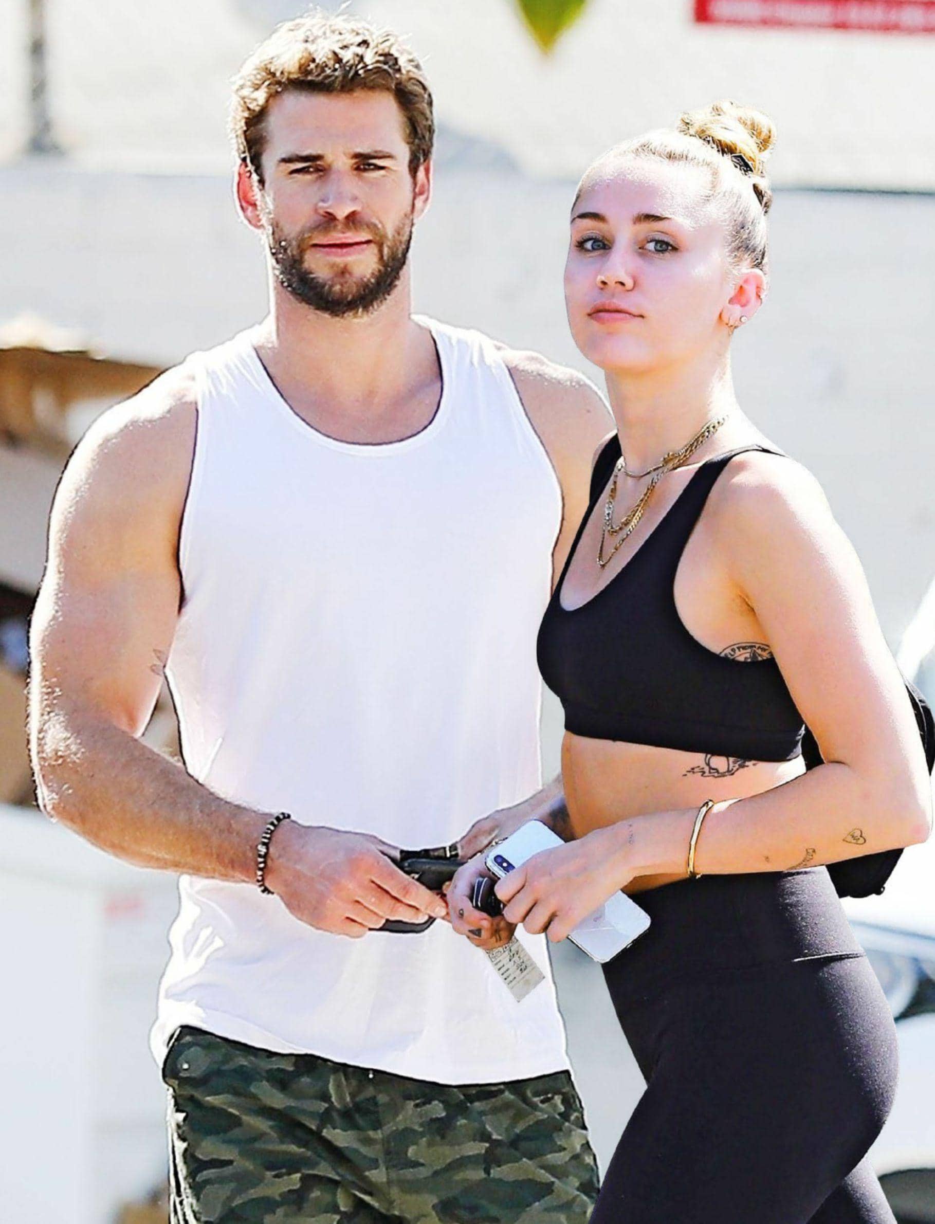LIAM & MILEY BUSTED IN BYRON!