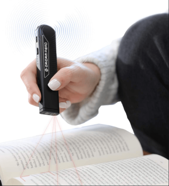 Stylo machine à lire Orcam Read Test et avis Magazine Cflou
