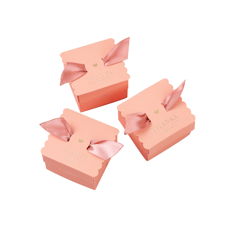 Pink gift box looks precious and special Magazinost