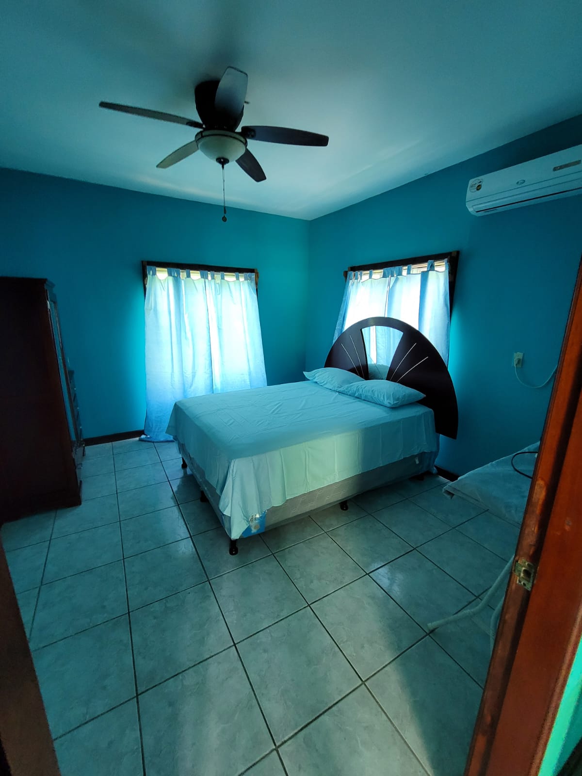 Magda Apartments Roatan Honduras