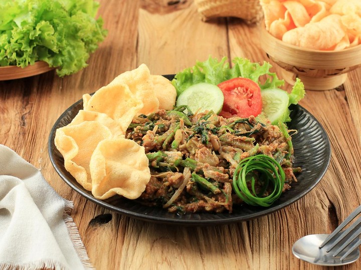 Asal Usul Lotek Yang Menjadi Salah Satu Hidangan Salad Tradisional Khas