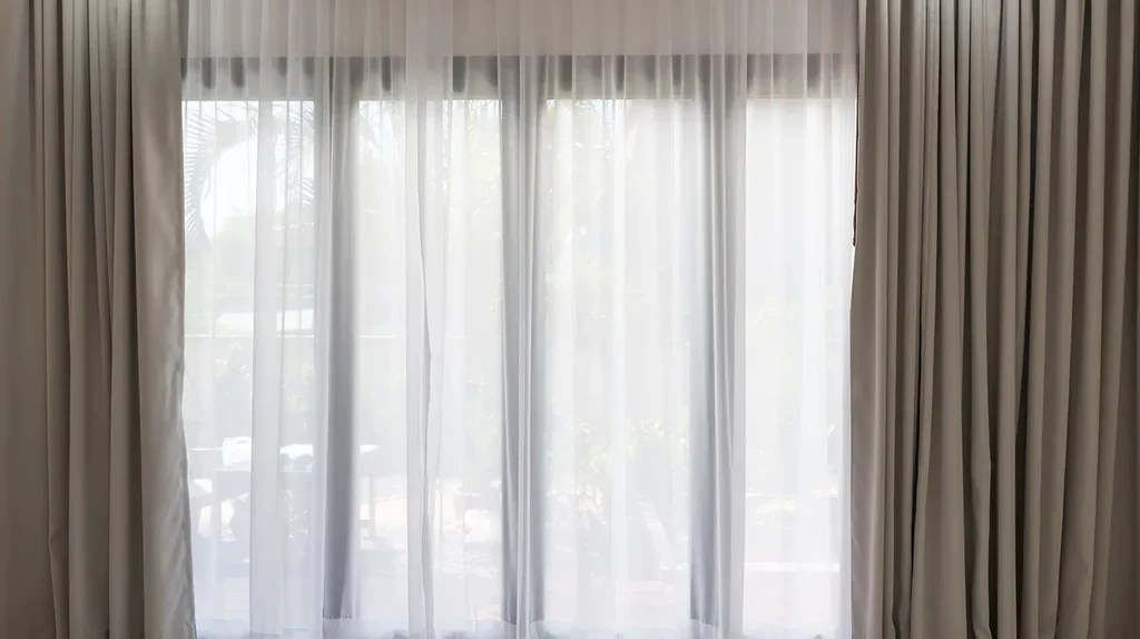 How to Layer Curtains Like A Pro? In Just 3 Steps! MagicClothLife