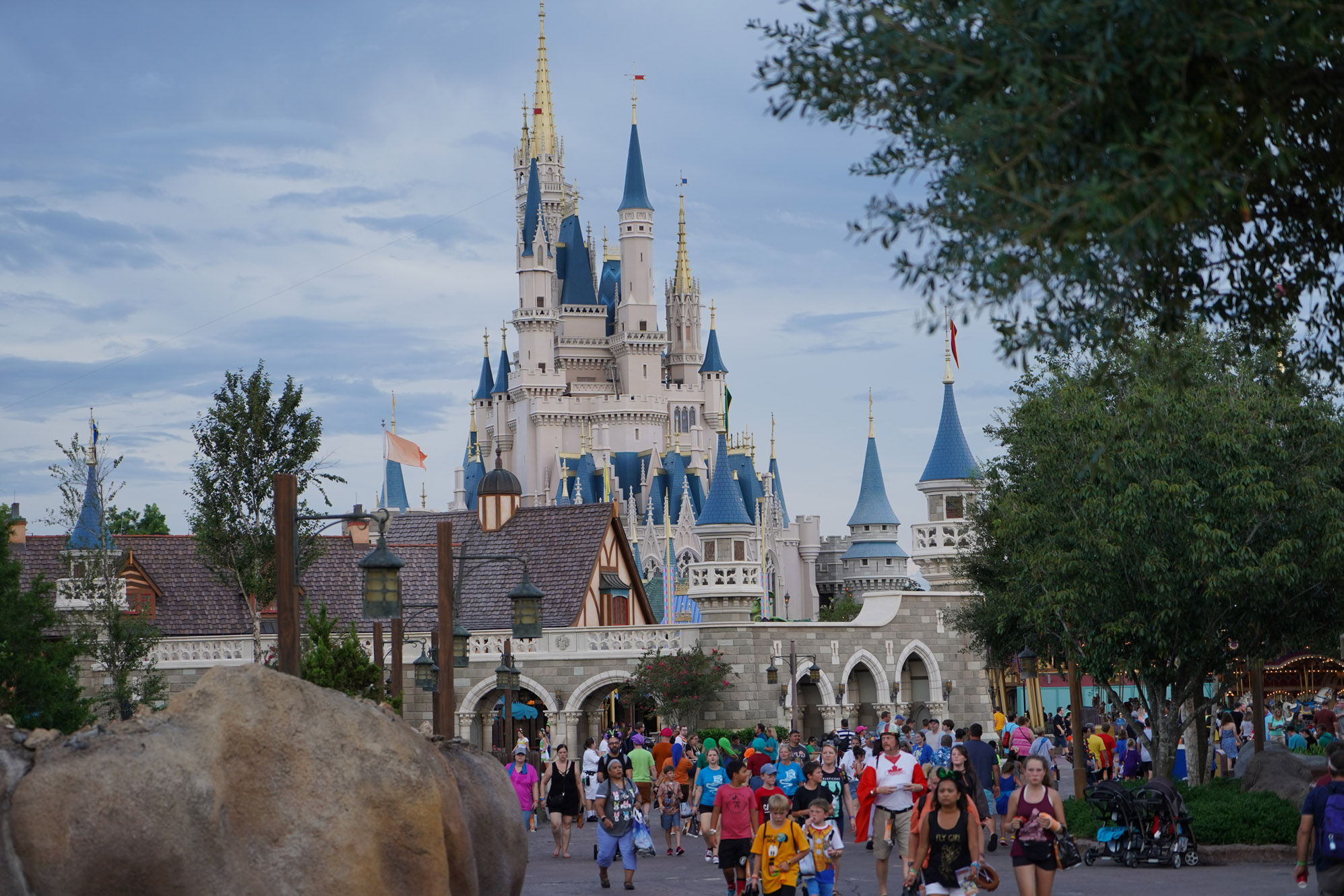 What is the Oldest Ride at Disney World? Magic Guides