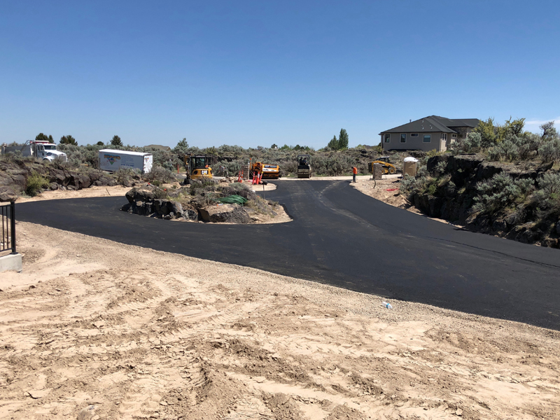 Twin Falls Seal Coating Service Asphalt Crack Filler l MV Paving