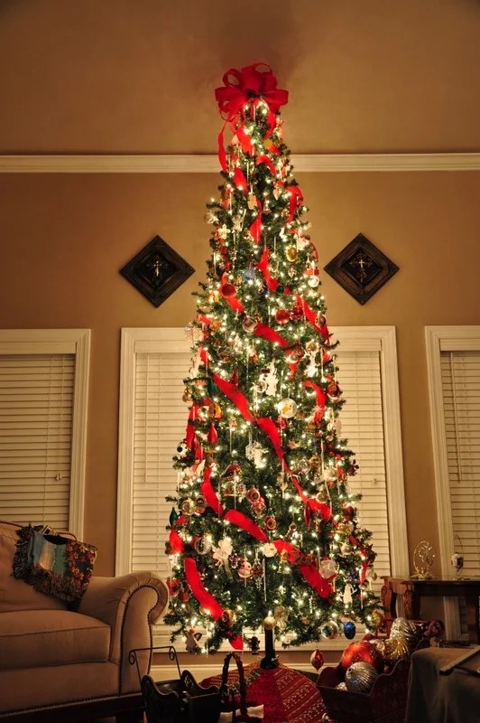 25 Awesome Slim Christmas Tree Decorations Ideas MagMent