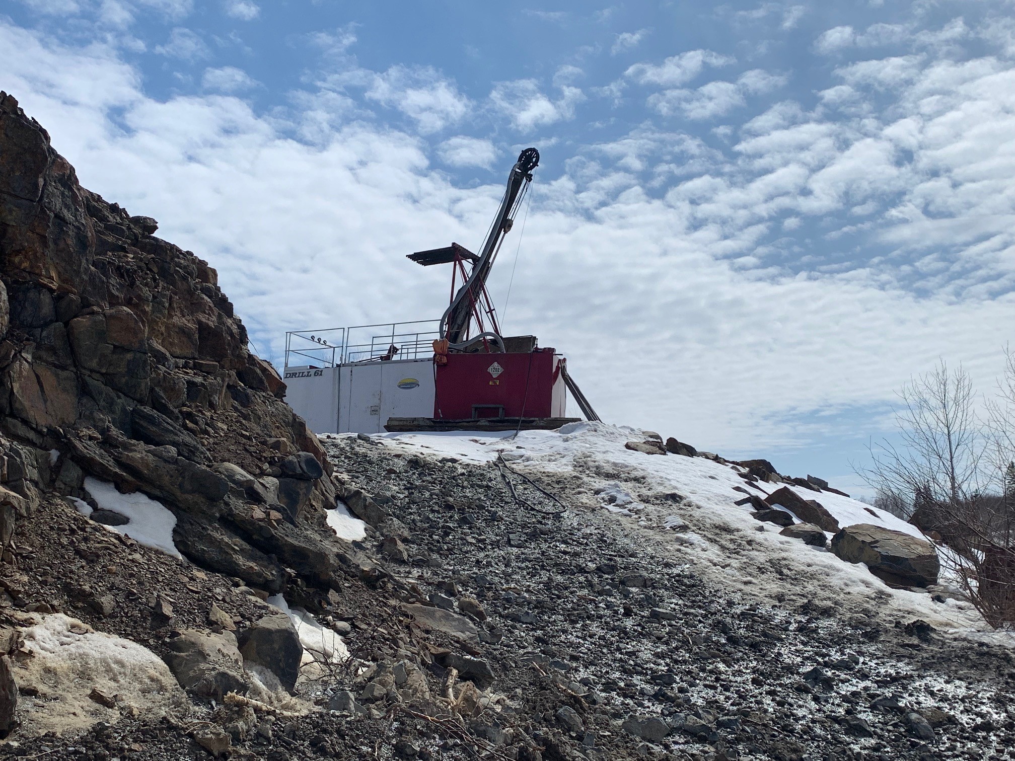 Magna Mining Reports New Assay Results From Crean Hill Magna Mining