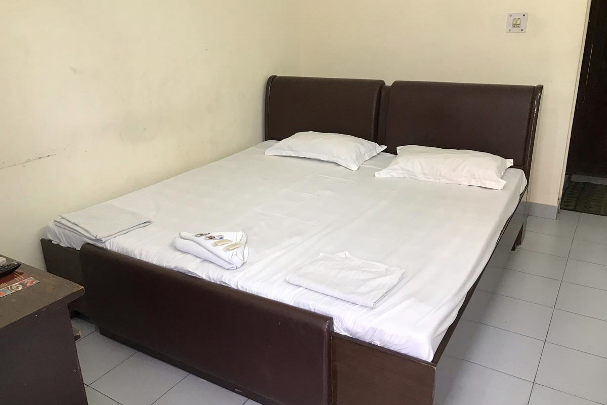 House Top Hotel in Premnagar, Dehradun