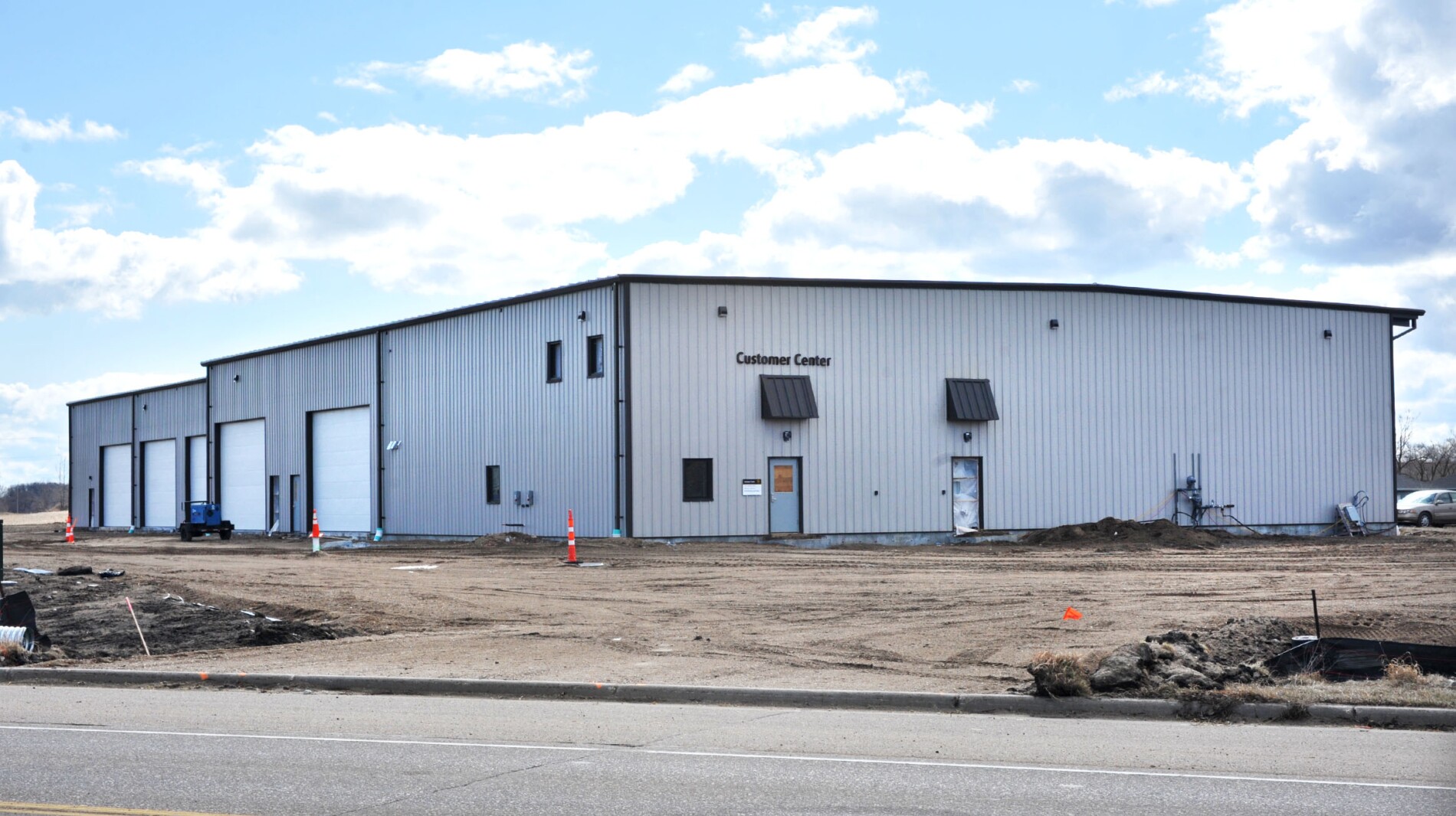 UPS Distribution Magnum Electric