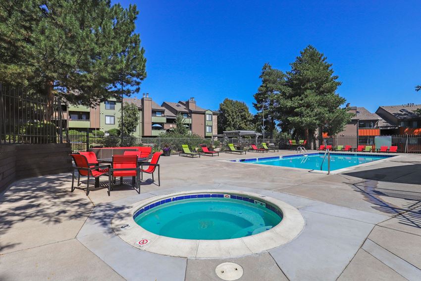 Velo Apartments Magnum Electric