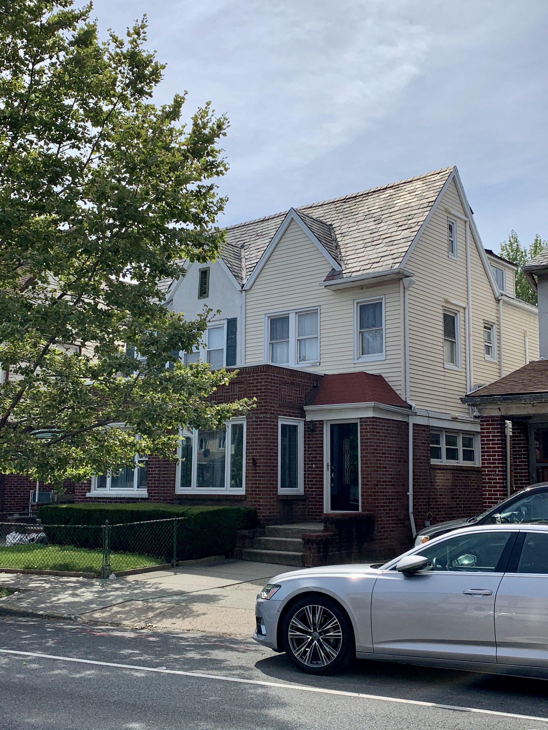 6736 6th Maguire Real Estate