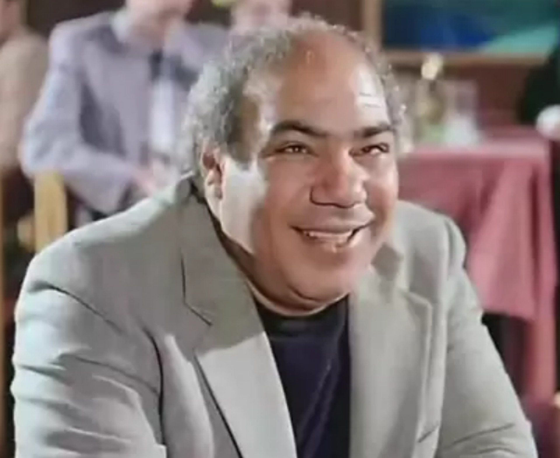 من هو الفنان علي الشريف