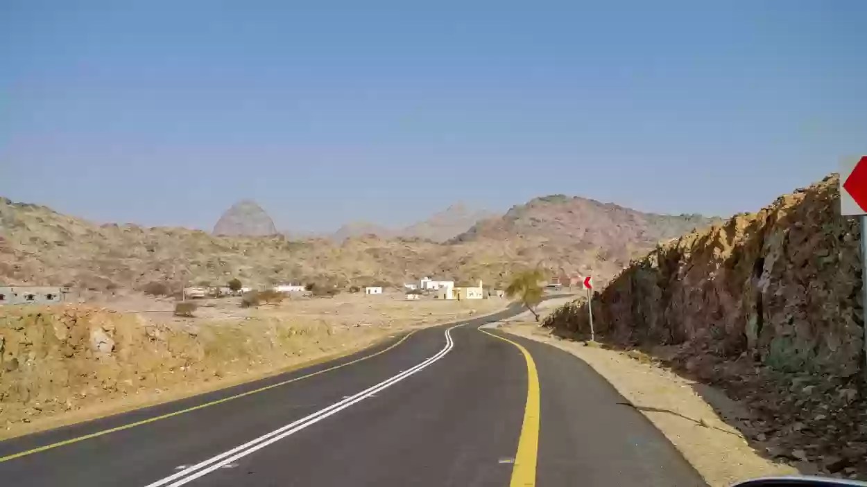 كم تبعد ضرما عن الرياض