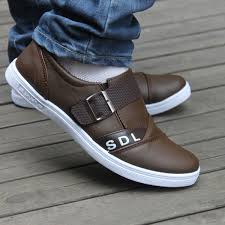 تنسيق لون الحذاء مع الملابس للرجال