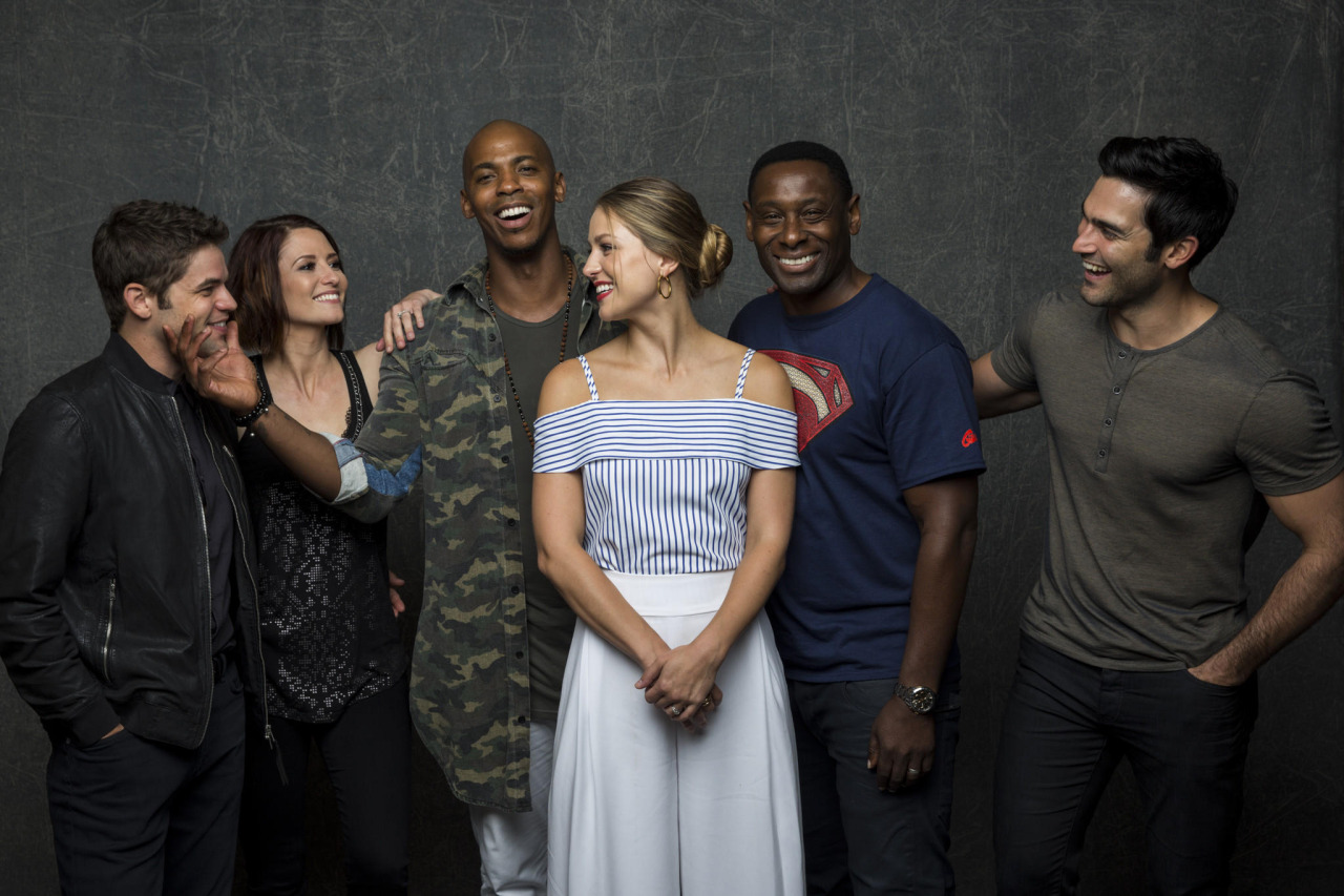 The Supergirl Cast Jets Back to Vancouver to Start Filming Supergirl