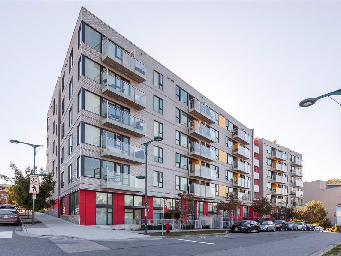 Mount Pleasant Olympic Village, Vancouver Mai Lodging