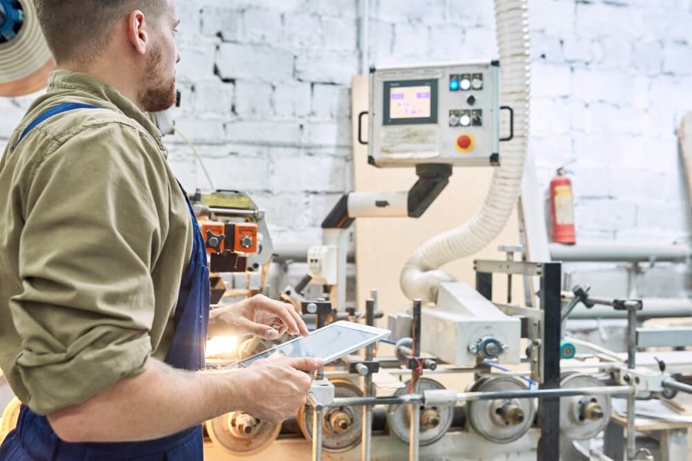 About Us Manufacturers Association of Maine