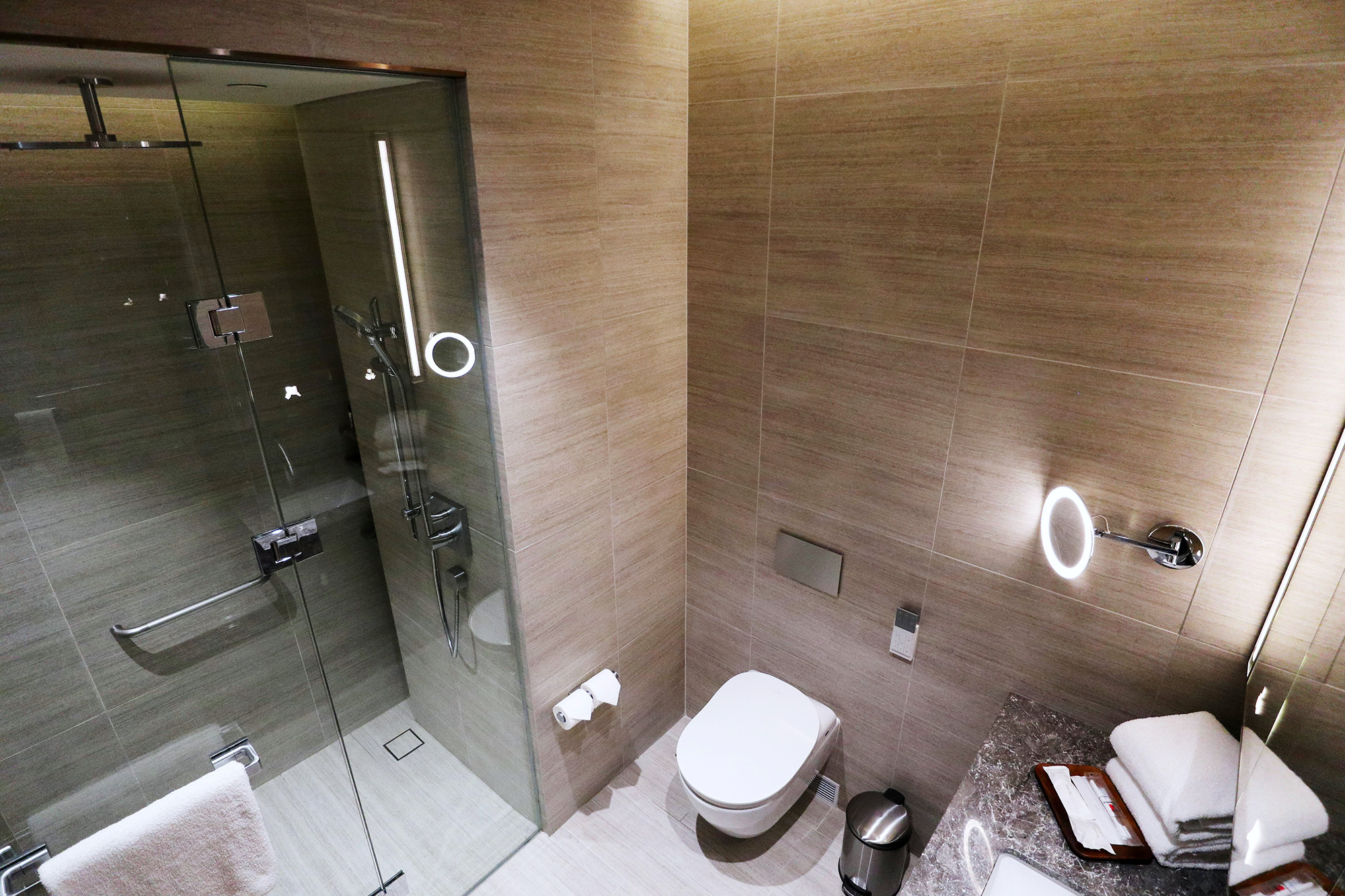 Review Changi Lounge, Jewel Singapore Changi Airport Mainly Miles