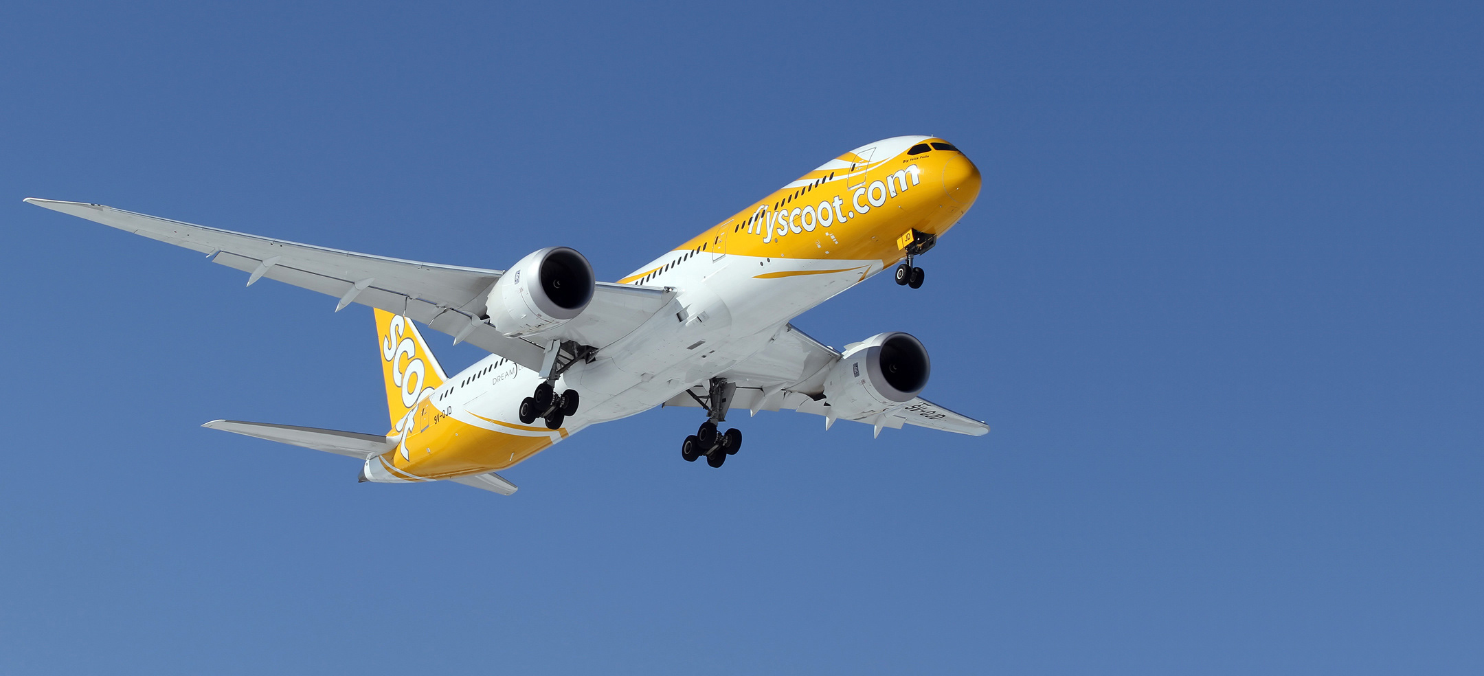 Singapore Airlines transfers two Boeing 787 orders to Scoot Mainly Miles