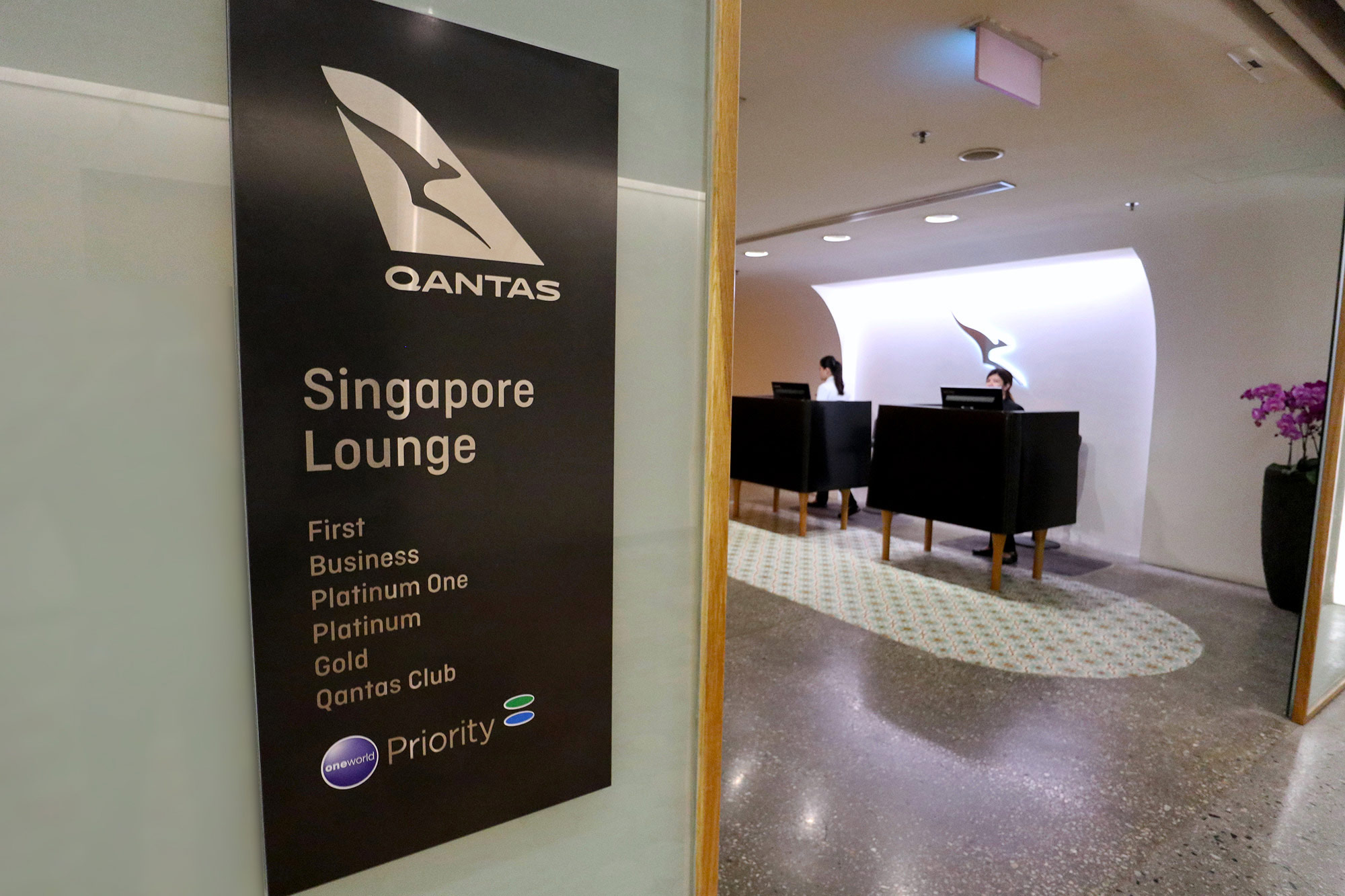 Qantas reopens Singapore Business Class lounge Mainly Miles