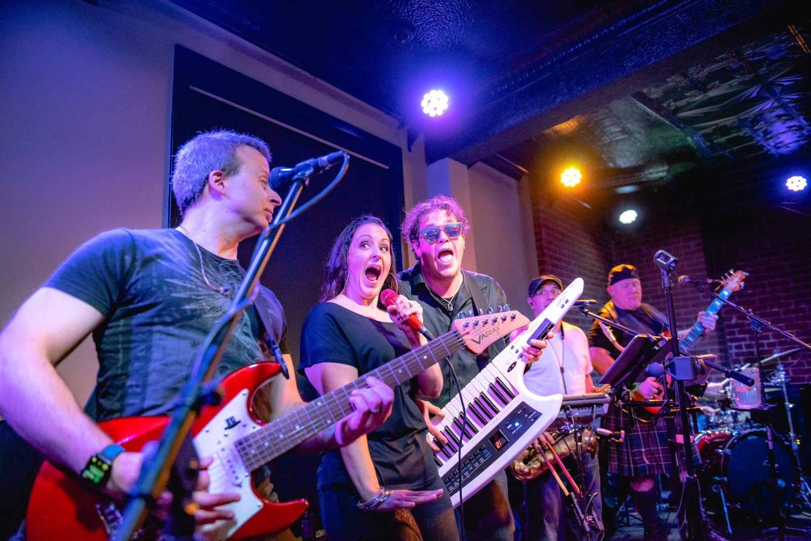 Ear Candy Duo The Main Pub