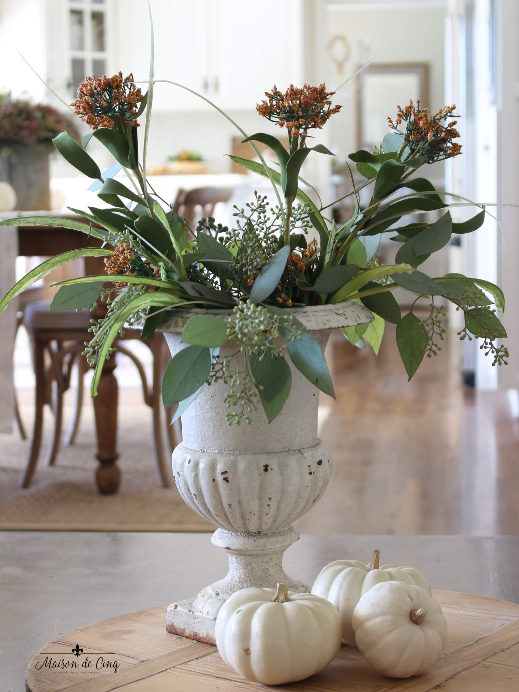 How to Decorate with Flowers Seven Easy & Stylish Tips!