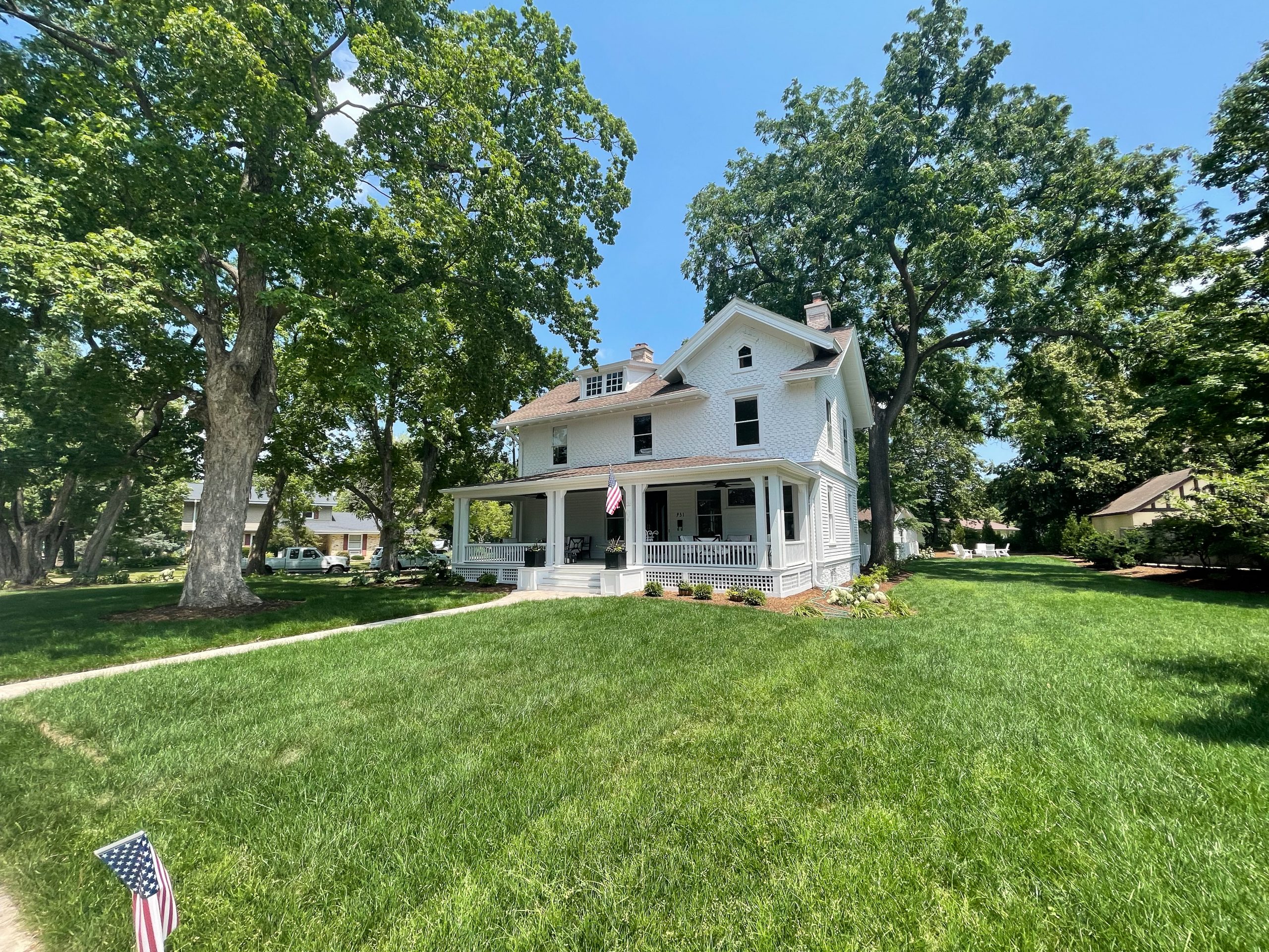 Maison La Belle Oconomowoc Historic Rental House