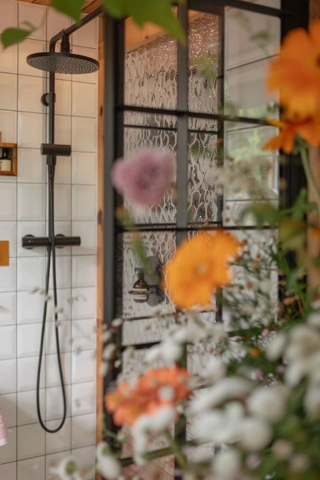 Creative DIY Shower Door Ideas to Transform Your Bathroom