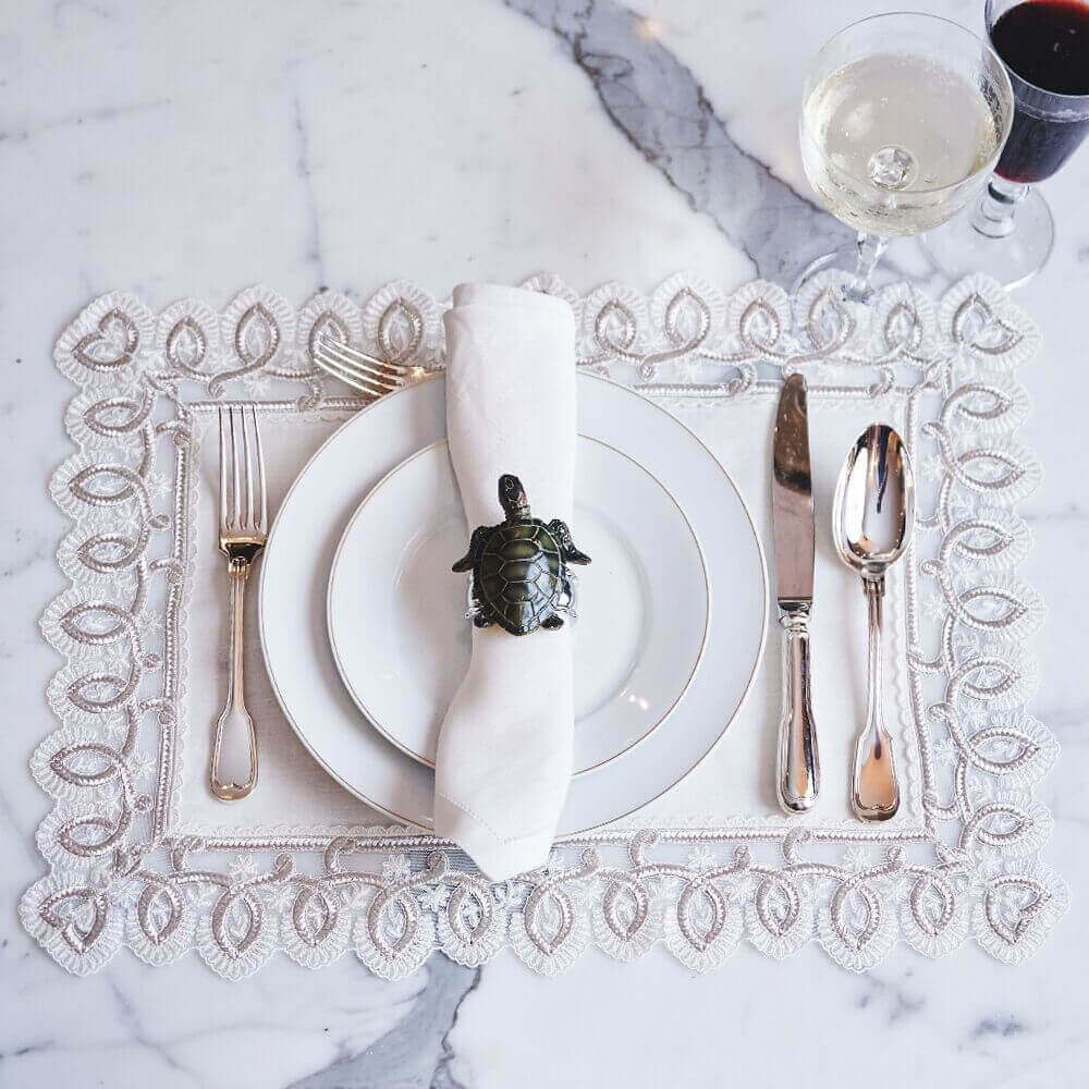 ITALIAN EMBROIDERED PLACEMATS SET Maison Numen