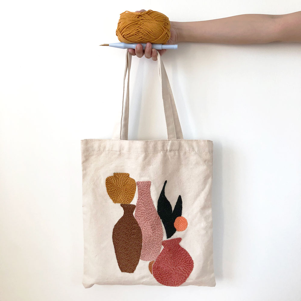Personaliza un tote bag con bordado Punch Needle Maison Penedès