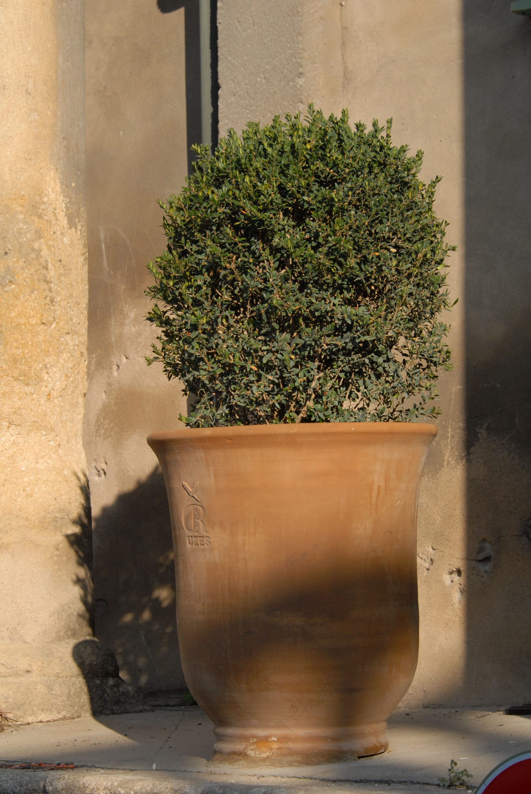 Les Pots d’Uzès le patrimoine provençal sublimé par l’art de la