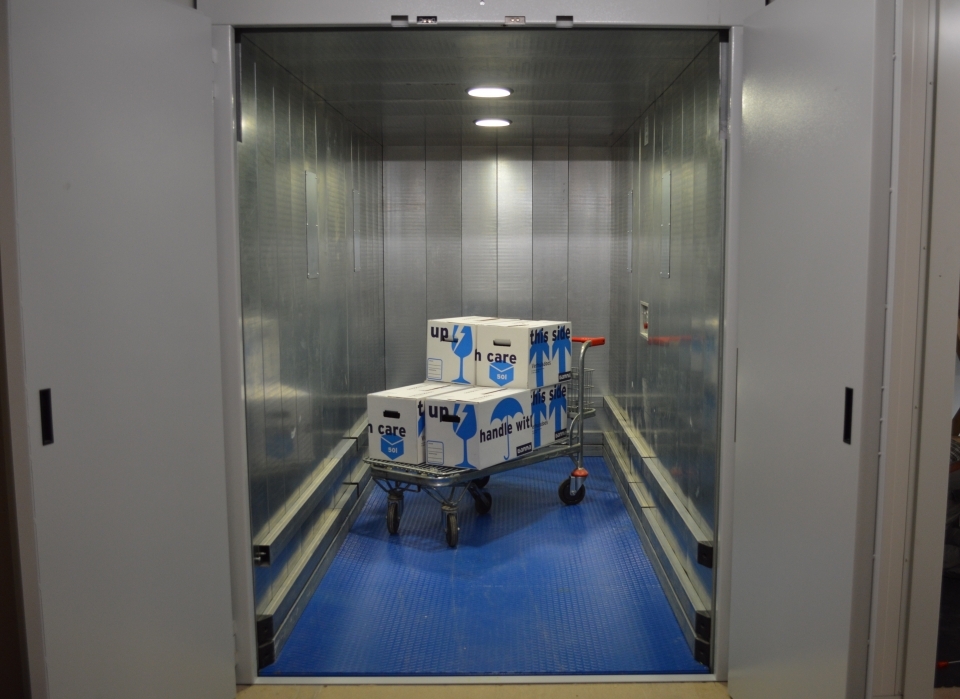 Rent a storage unit2.10 x 3.95 m for 127,44 euro per p/m majabox.nl