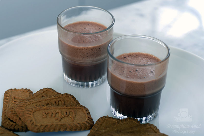 Sajian Kopi Dan Paduan Coklat Bubuk, Seperti Apa Rasanya? | Otten Coffee