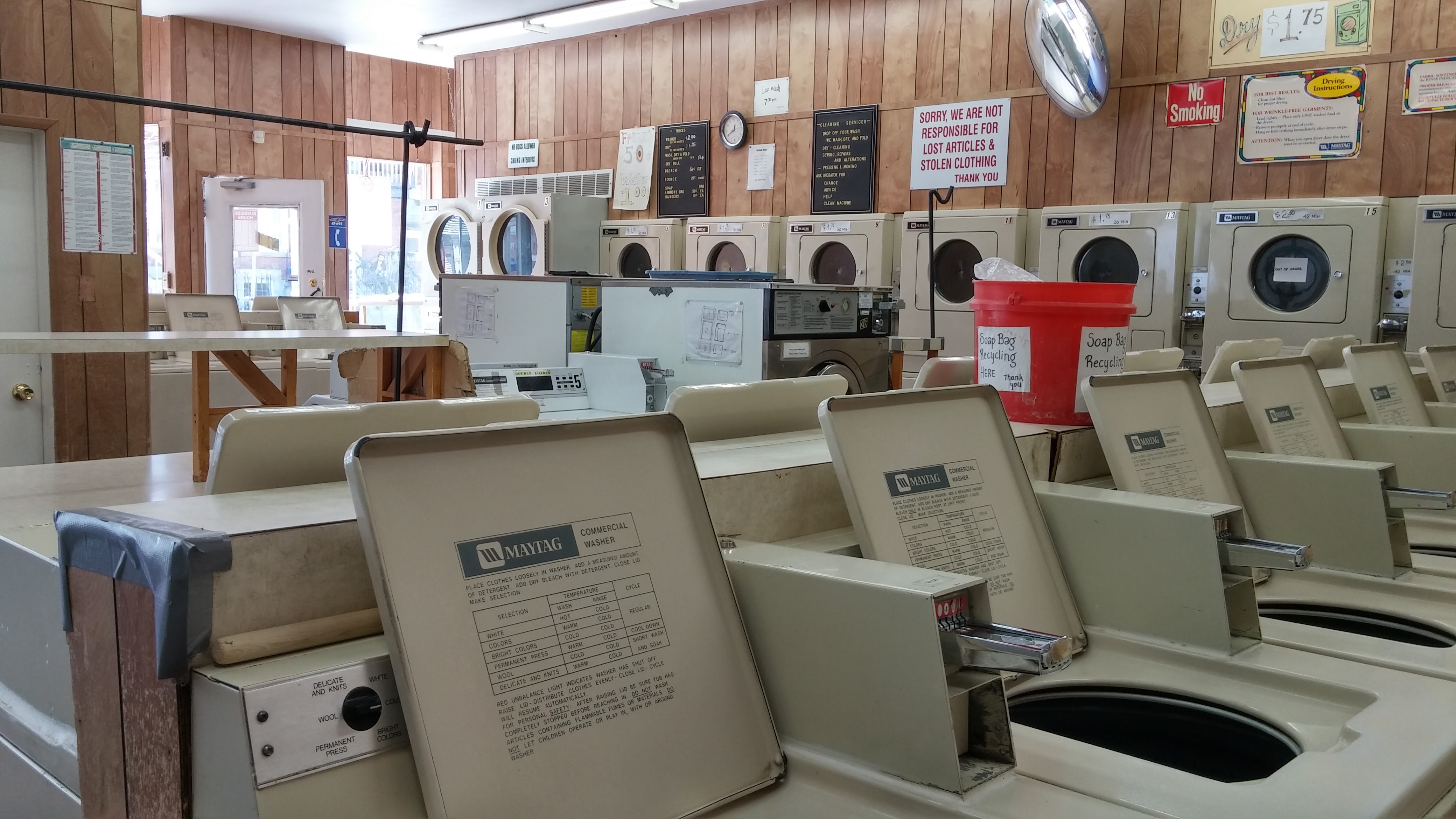 Majestic Cleaners & Laundry (Gladstone Avenue) (Ottawa)