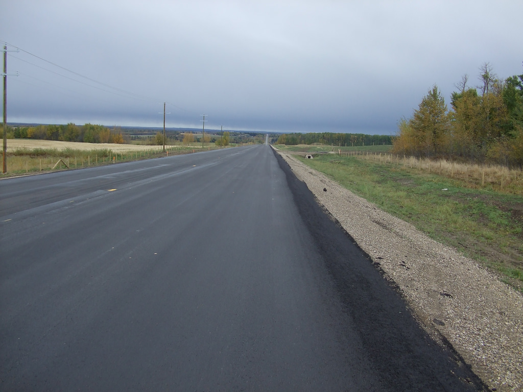 Evansburg Road North Grade, Base and Pave Alberta Major Projects