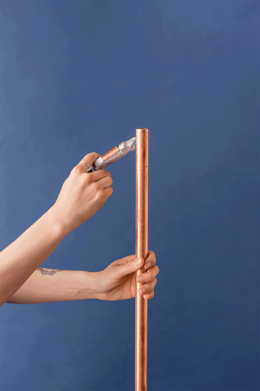 Делаем вешалку из медных труб за 15 минут