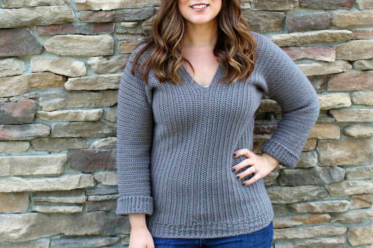 Classic Vneck crochet pullover pattern > easy construction! (free