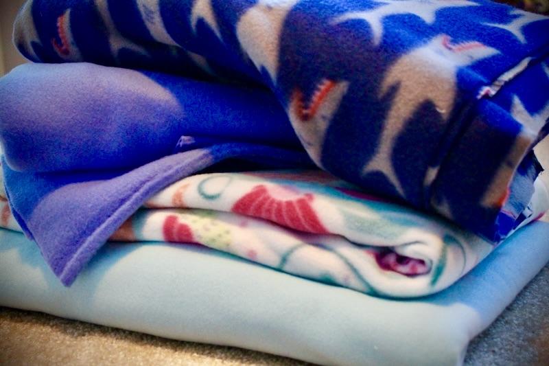 How to Make Tie Knot Blankets Let's Make a Plan!