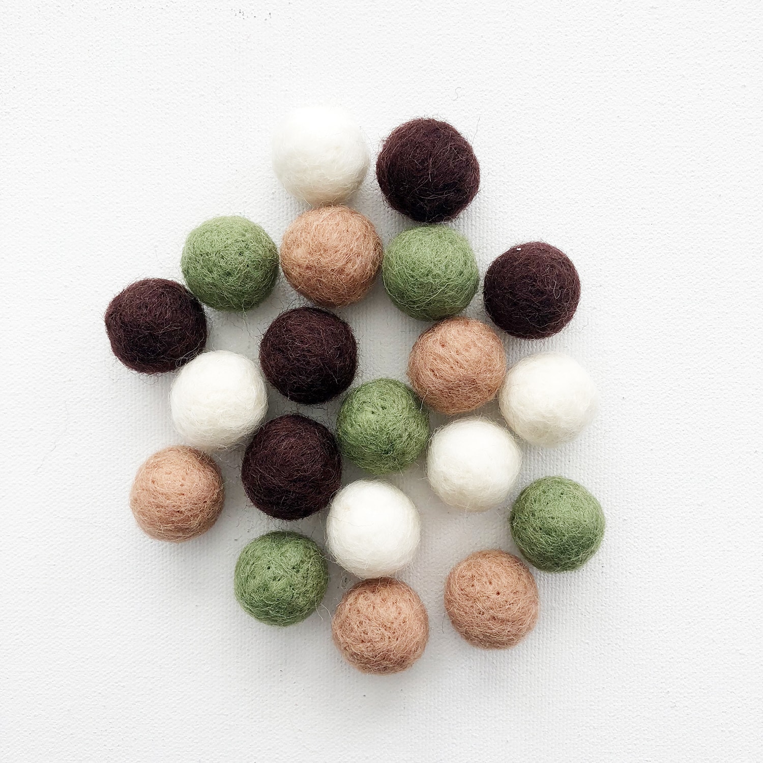 Acorn Felt Ball Banner Make a Pretty Life